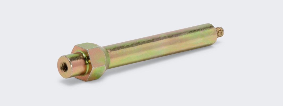 Coated special screws with corrosion protection for apparatus and pressure vessel construction. Precise production and durable fastening solutions.